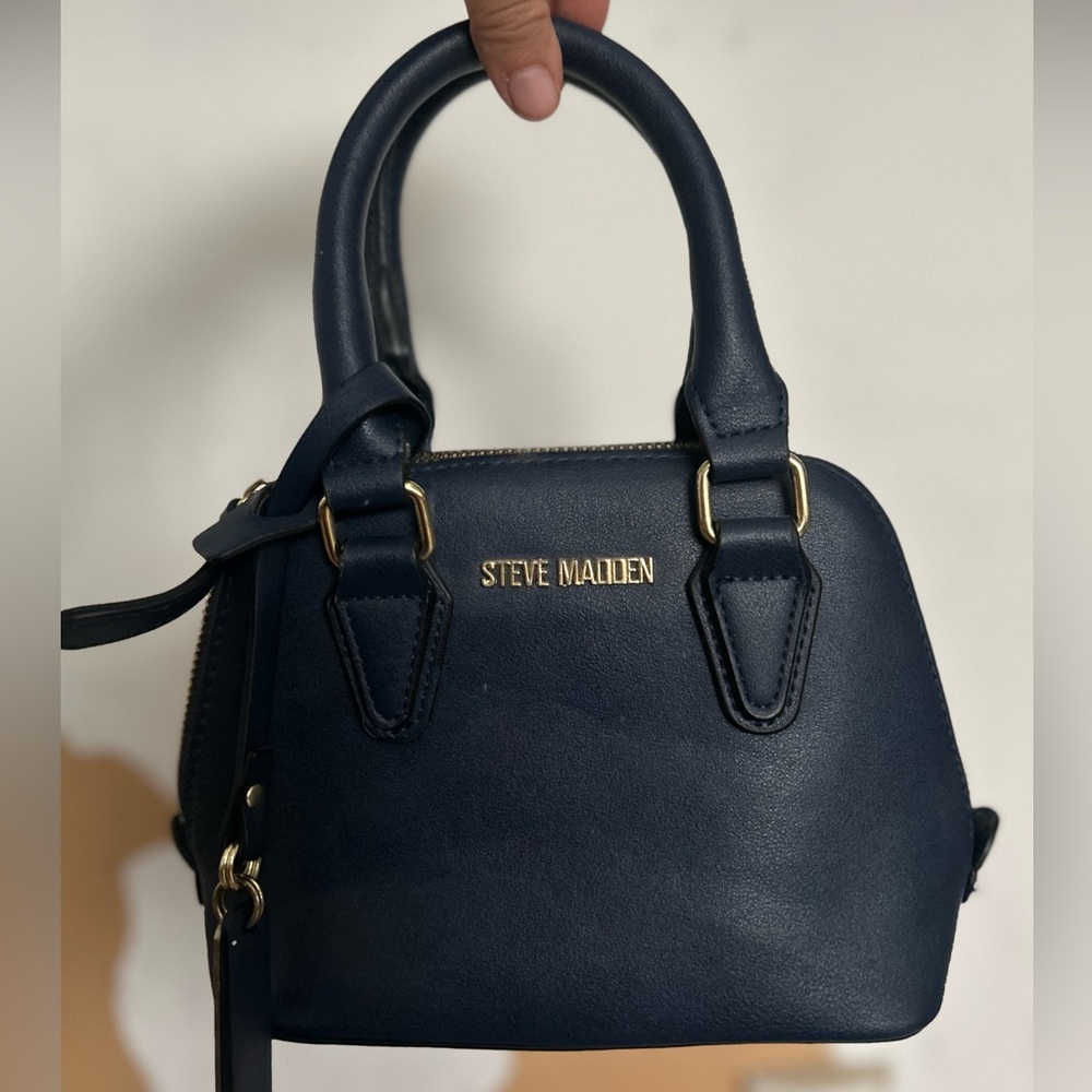 Mini steve Madden hand bag